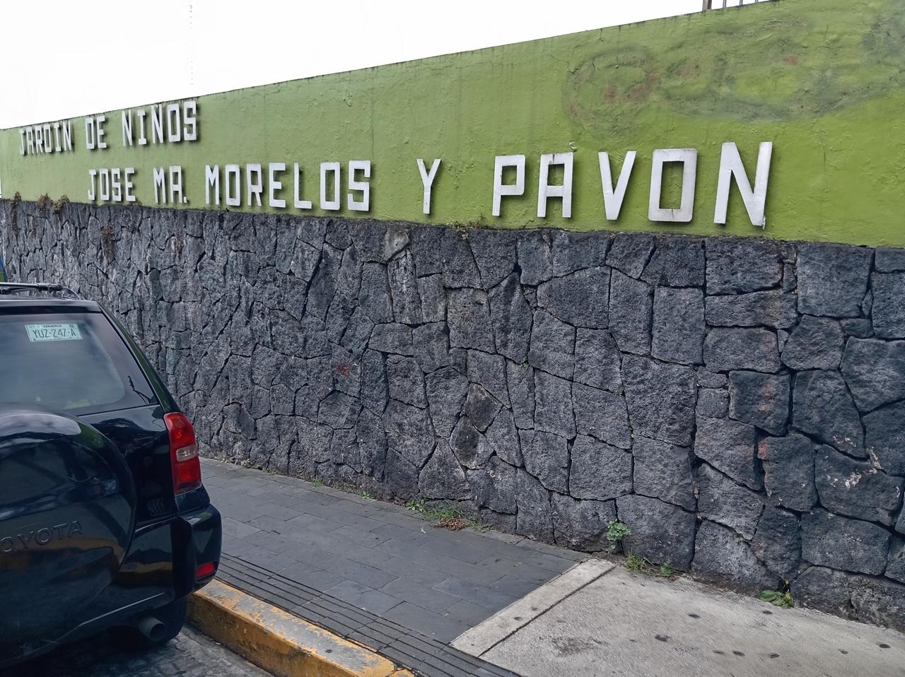 Padres de familia toman Jardín de Niños en Xalapa