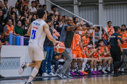 Leones con paso perfecto en la ABE
