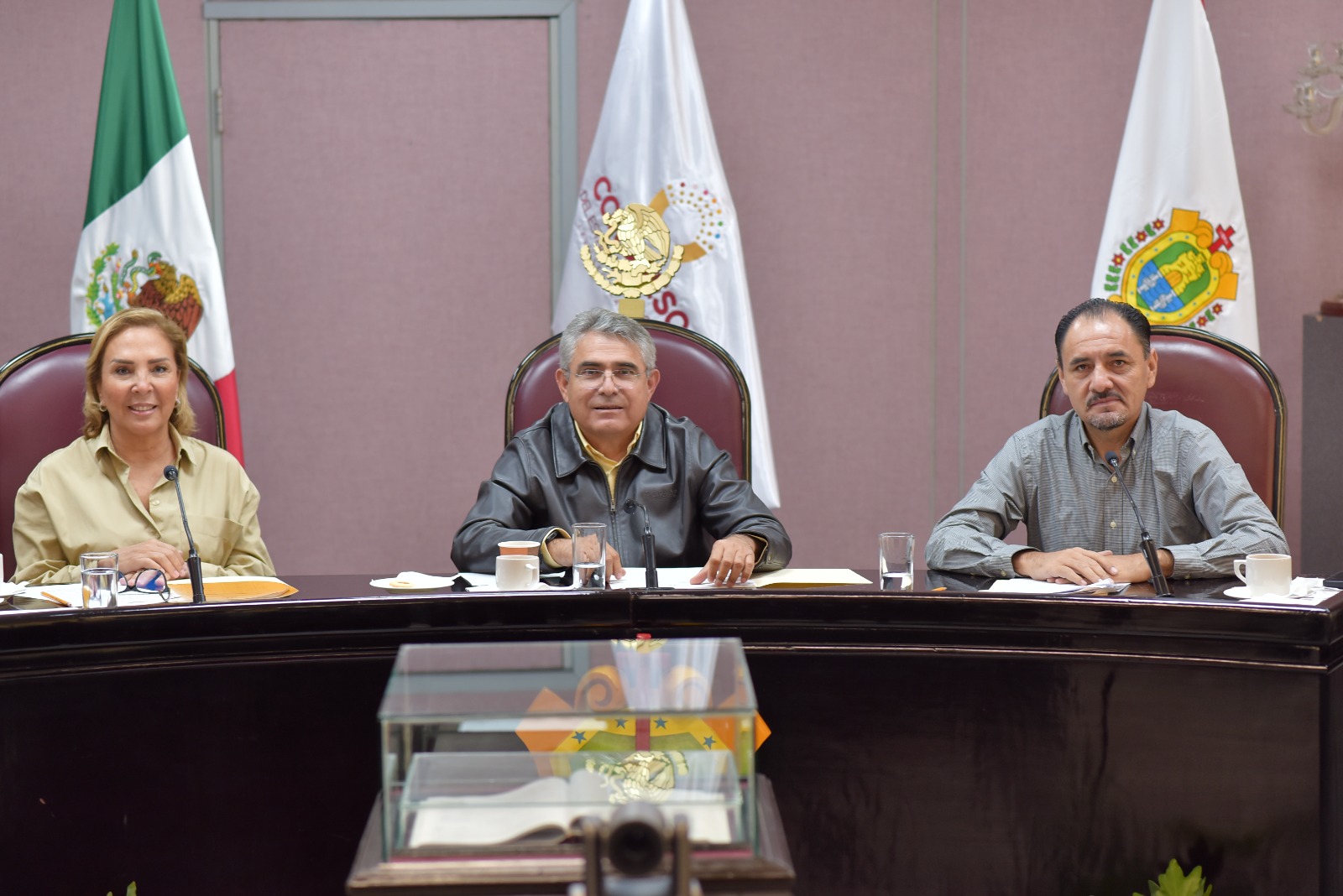 Entrevista Comisión a aspirantes a la Contraloría Interna del Congreso