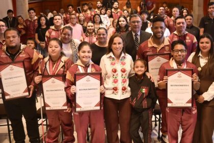 Premio Estatal del Deporte reconoce el esfuerzo y dedicación de atletas: Rocío Nahle