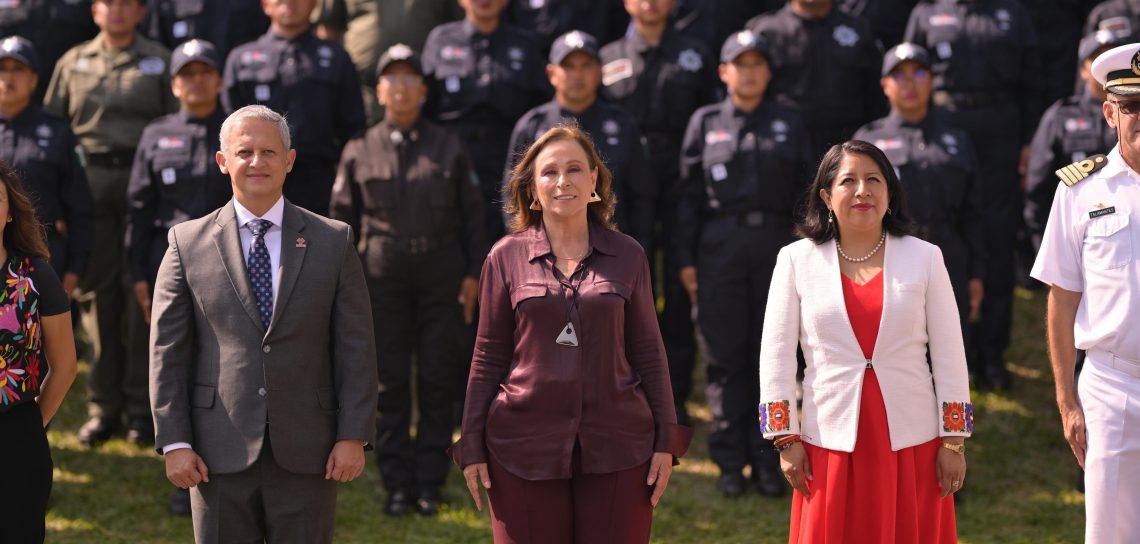 Veracruz está en buenas manos, afirma Gobernadora durante graduación y equipamiento de policías de proximidad