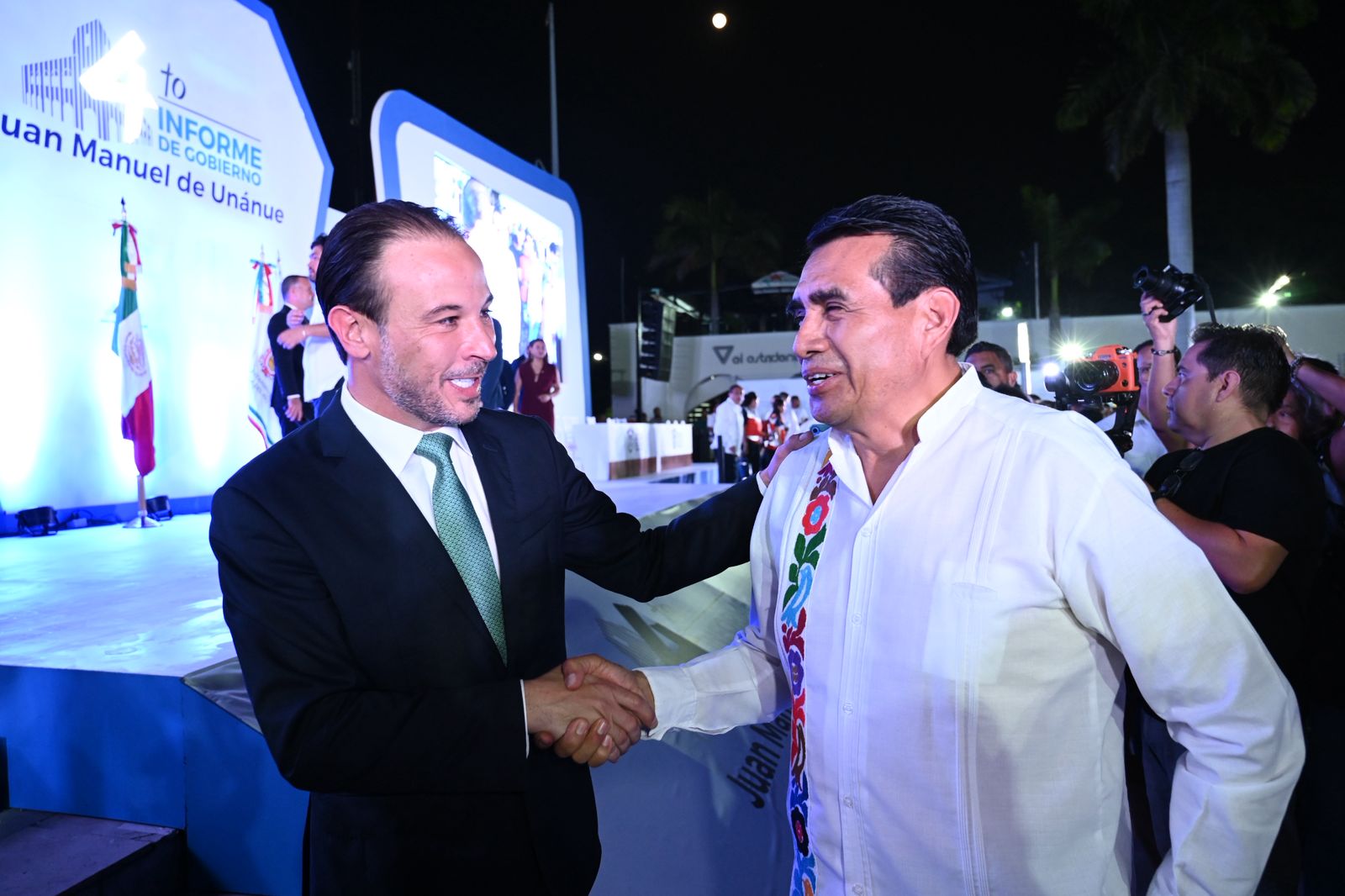 Asiste diputado Esteban Bautista a informe de labores en Boca del Río