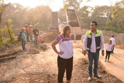 Obra por obra y en territorio, Rocío Nahle verifica la calidad de carreteras