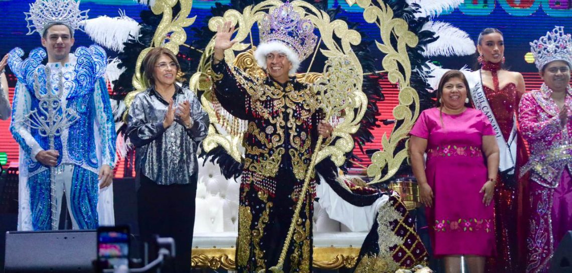 Turistas nacionales y extranjeros disfrutan un Carnaval seguro y ordenado