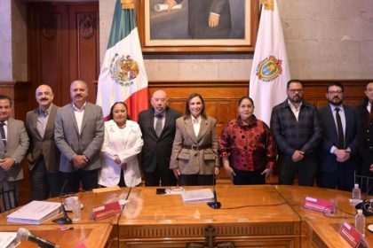 Rocío Nahle encabeza histórica sesión que consolida orden y legalidad en la UPAV