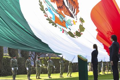 “México es dignidad, valentía y grandeza”: Presidenta Claudia Sheinbaum en ceremonia por el Día de la Bandera