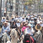 Cabalgata reúne a 3 mil jinetes y caballos en el cierre del Congreso del Caballo