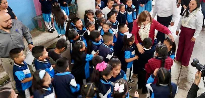 Desde Magdalena, Rocío Nahle refrenda compromiso con la niñez veracruzana