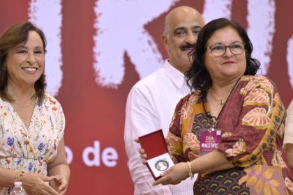Reconoce Gobernadora al magisterio con aumento salarial y homenaje a su vocación