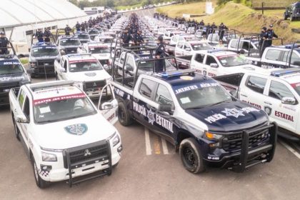 Veracruz invierte en nuevas unidades y depura parque vehicular para reducir gasto público: Gobernadora