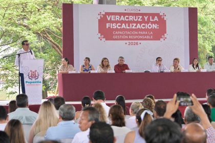 Llama Congreso a munícipes a actuar con transparencia y rectitud