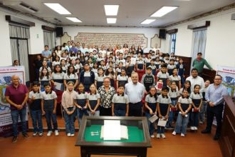 Estudiantes de la Primaria Enrique C. Rébsamen visitaron el Palacio Municipal, conocieron su historia