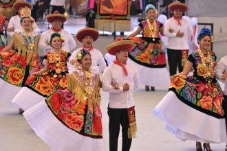 Rocío Nahle refrenda la hermandad entre Veracruz y Oaxaca en la Guelaguetza