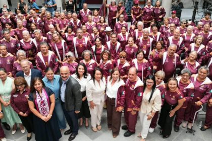 Abandera Gobernadora a participantes de las Olimpiadas de Oro 2026