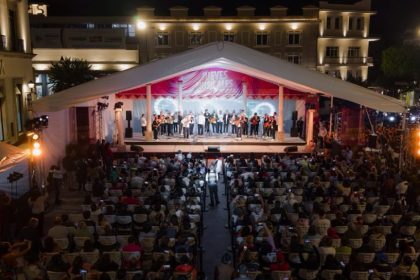 Gran Serenata Rondallera vivió Plaza Lerdo con Voces Universitarias, Zorzal y San Martín