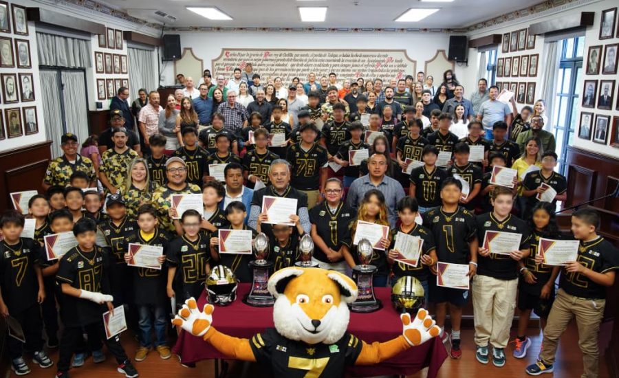 Reconoce Ayuntamiento a Zorros Dorados por la obtención de tres campeonatos nacionales