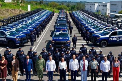 Entrega gobernadora Rocío Nahle patrullas y equipamiento a SSP por más de 180 mdp