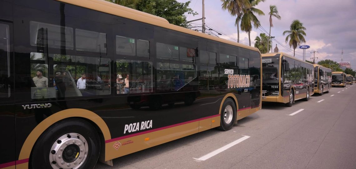 Inaugura Rocío Nahle servicio Totonaco con 40 autobuses en Poza Rica